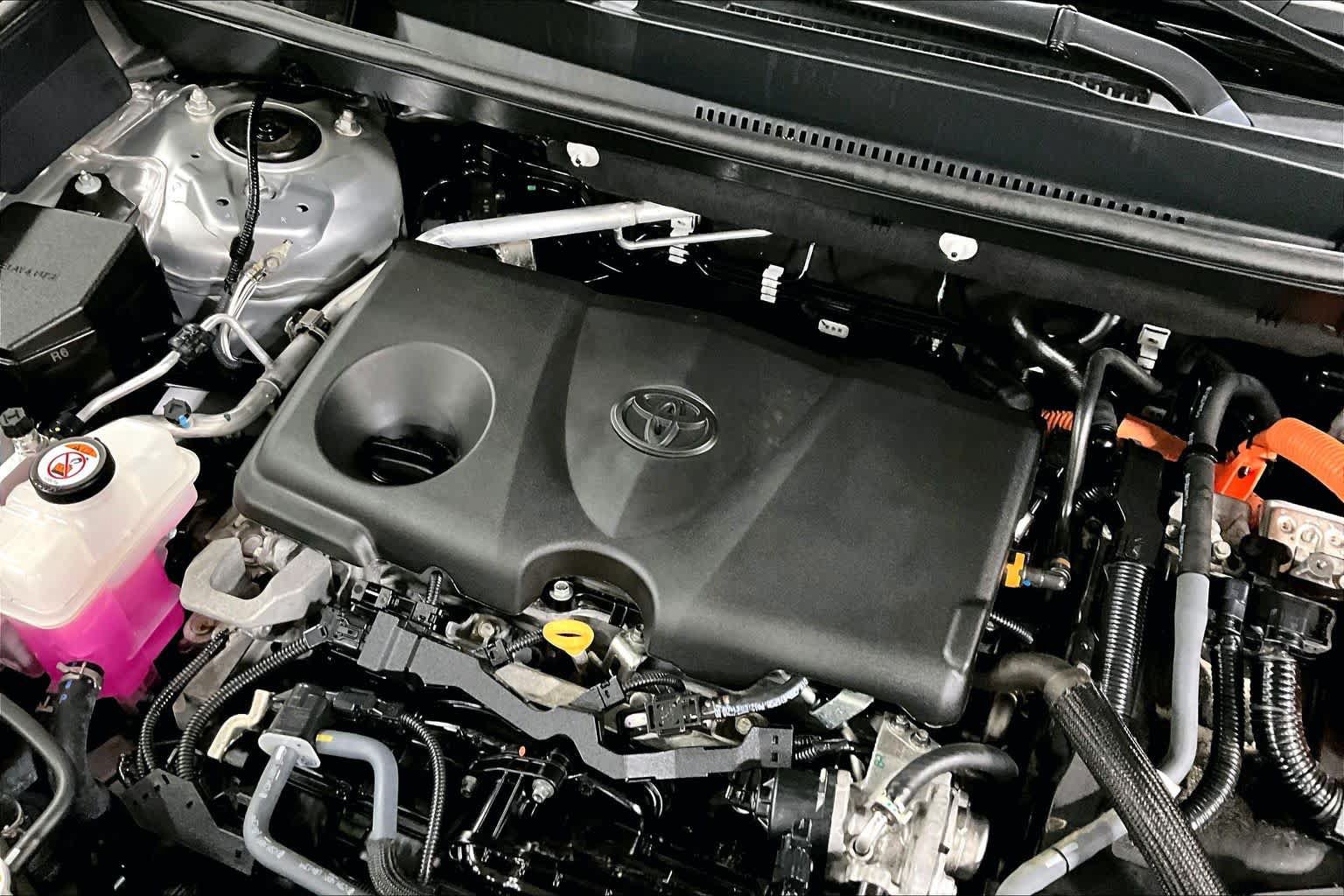 Certified 2024 Toyota RAV4 XSE w/ Weather Package AWD/4WD image 33