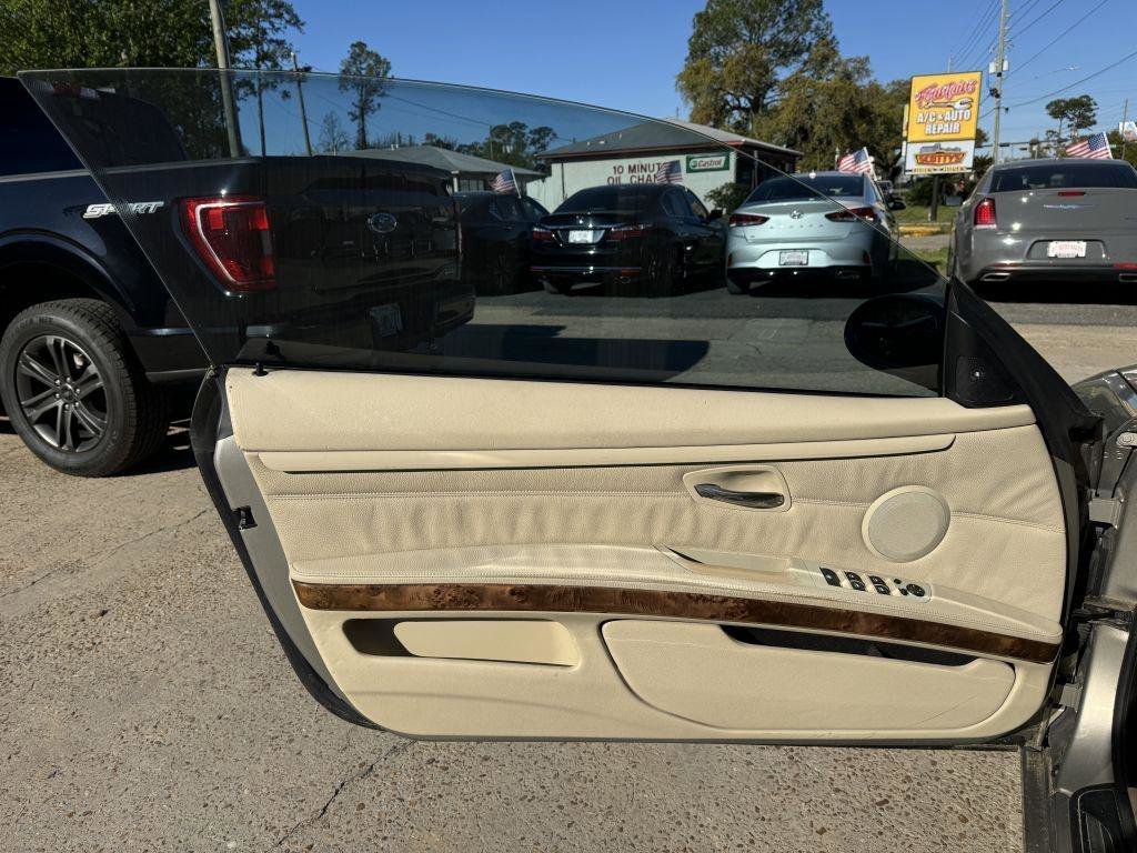 Used 2008 BMW 335i Convertible w/ Premium Pkg image 12