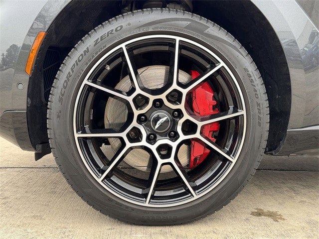 Used 2021 Aston Martin DBX image 5