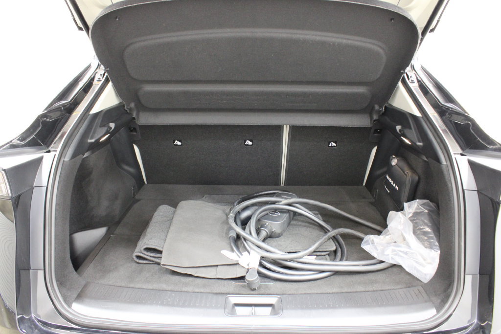 Used 2024 Nissan Ariya AWD image 30