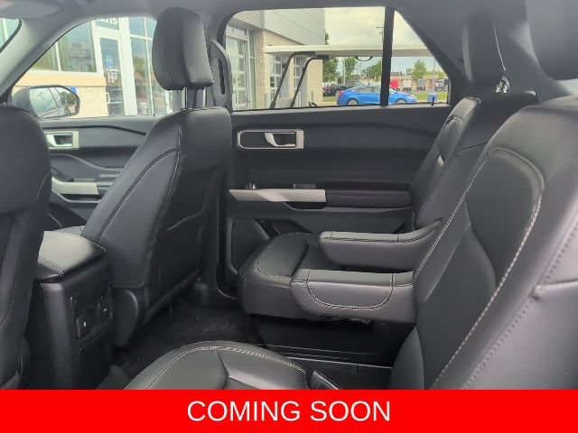 Used 2023 Ford Explorer XLT w/ Equipment Group 202A AWD/4WD image 5