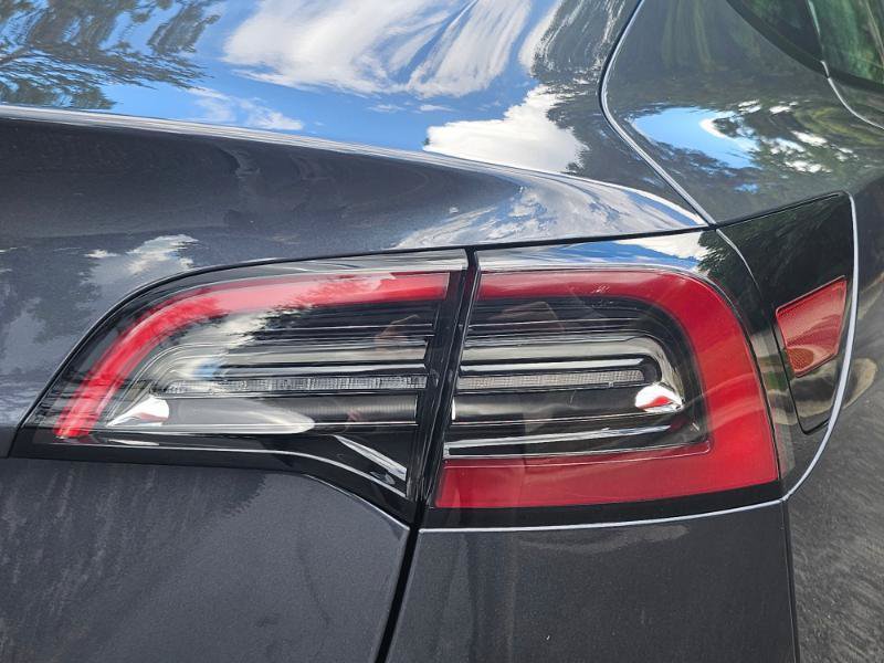 Used 2023 Tesla Model 3 Long Range AWD/4WD image 29