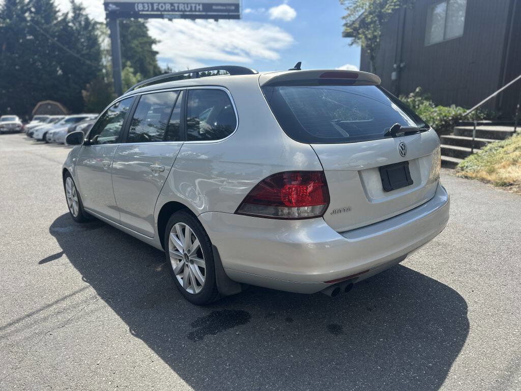 Used 2012 Volkswagen Jetta TDI image 4