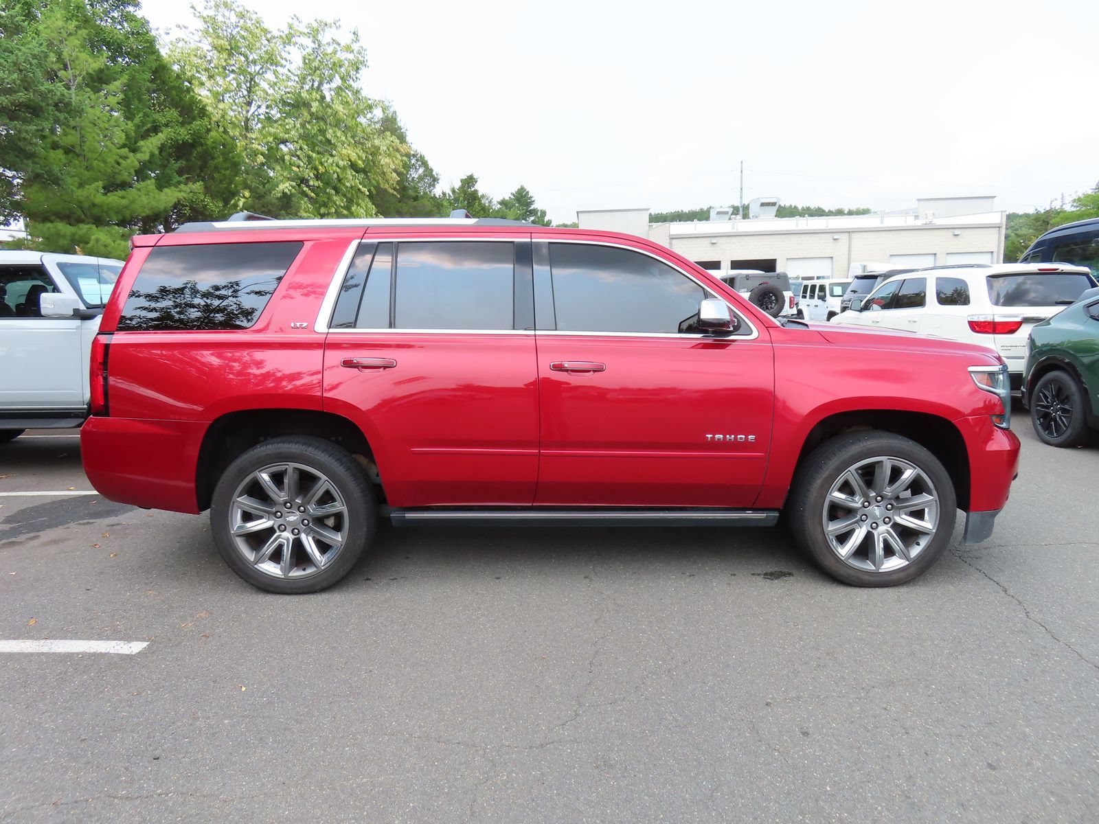 Used 2015 Chevrolet Tahoe LTZ AWD/4WD image 4
