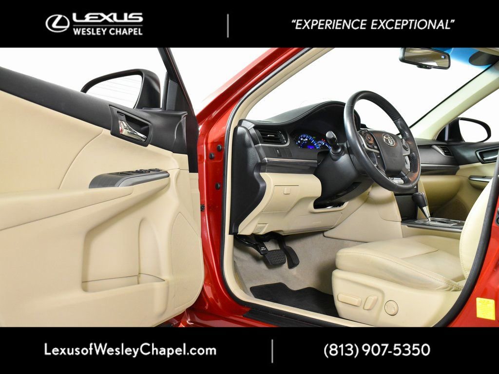 Used 2013 Toyota Camry XLE w/ Convenience Pkg image 17