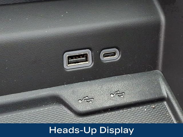 Used 2025 Chevrolet Tahoe High Country AWD/4WD image 16