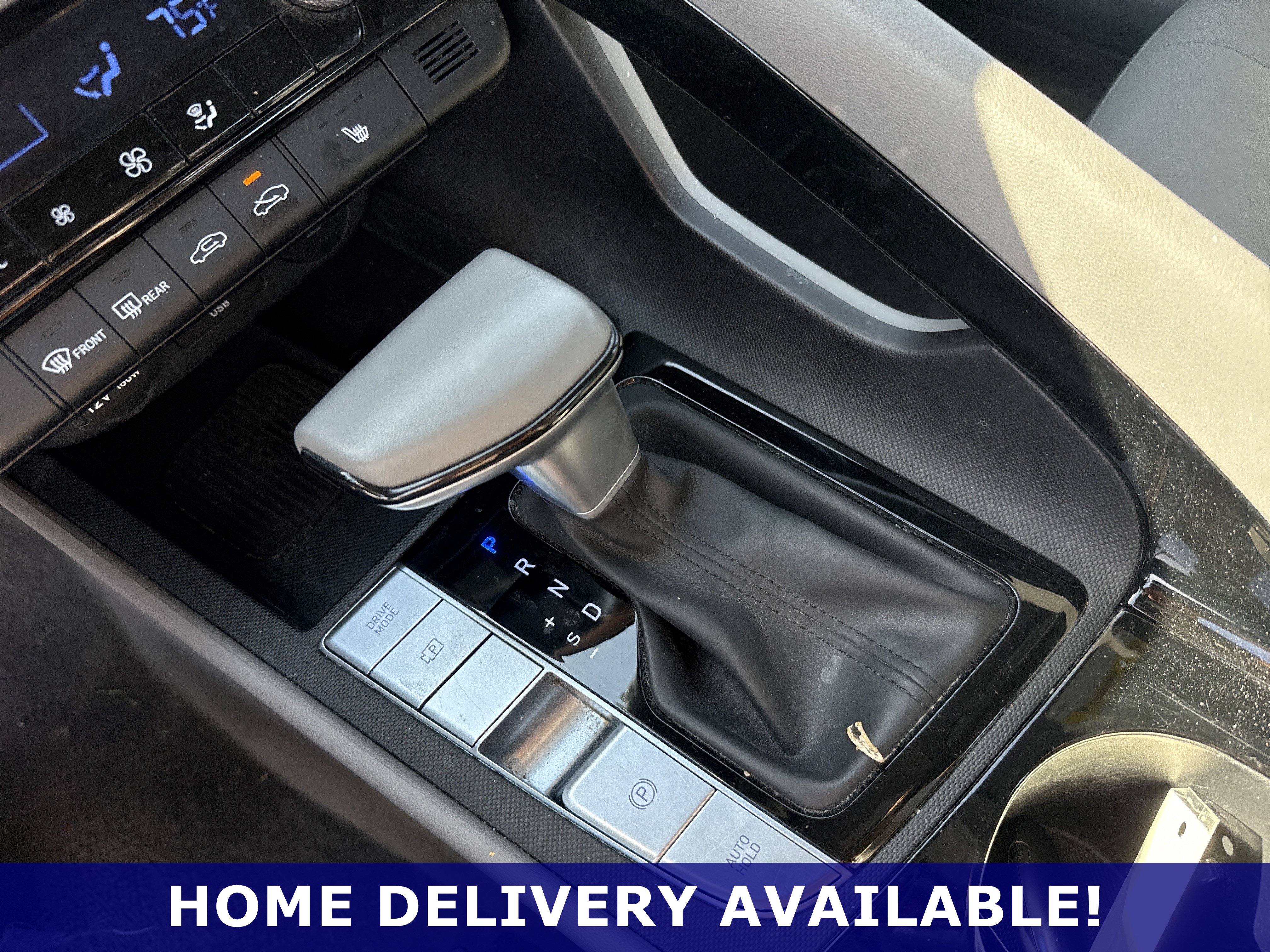 Used 2025 Hyundai Elantra SEL image 13