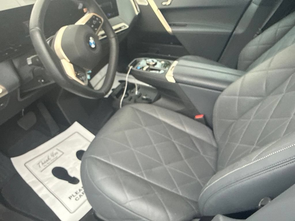 Used 2026 BMW iX xDrive60 AWD/4WD image 3
