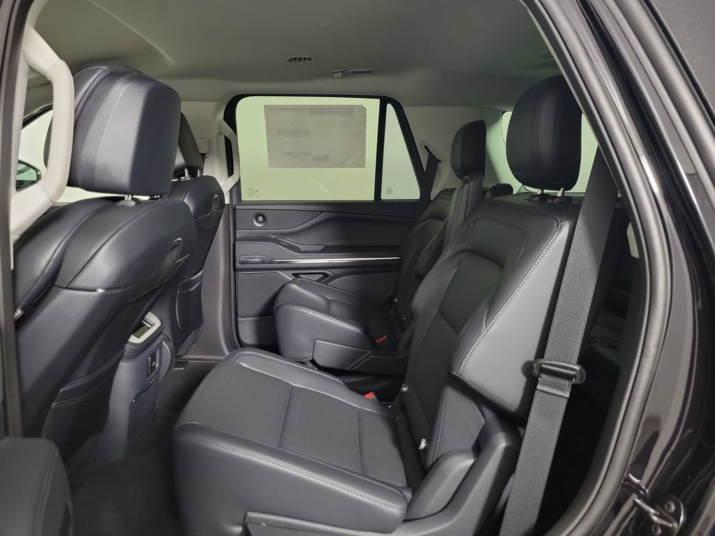 New 2027 Lincoln Navigator Premiere RWD image 15