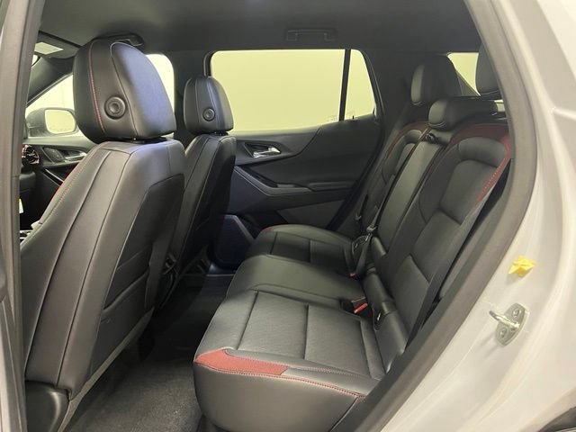 New 2026 Chevrolet Equinox RS w/ Convenience Package III AWD/4WD image 15