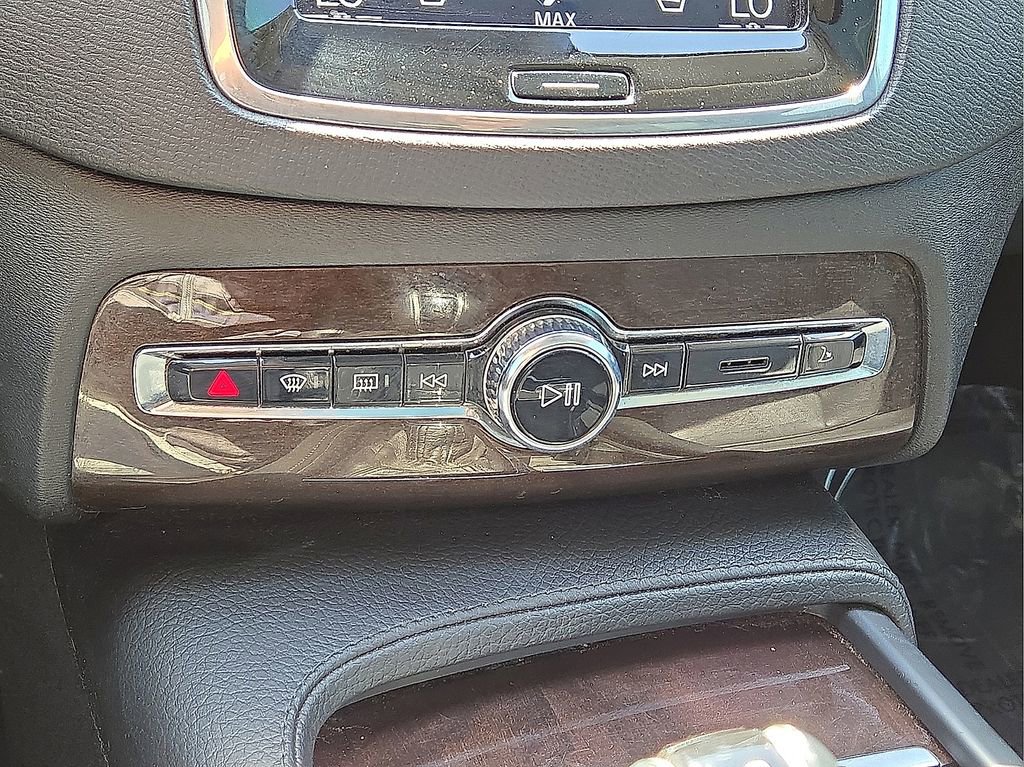 Used 2019 Volvo XC90 T6 Momentum image 29