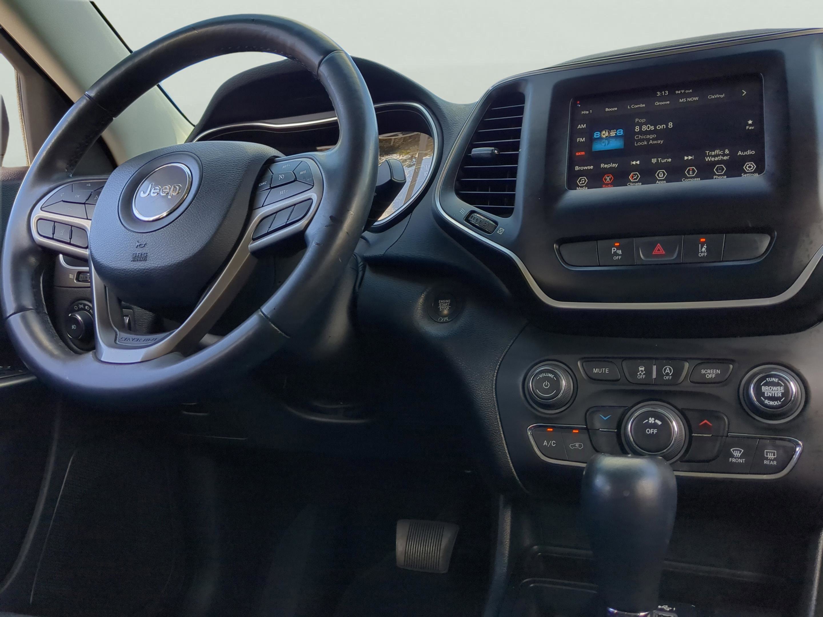 Used 2021 Jeep Cherokee Latitude Lux FWD image 10