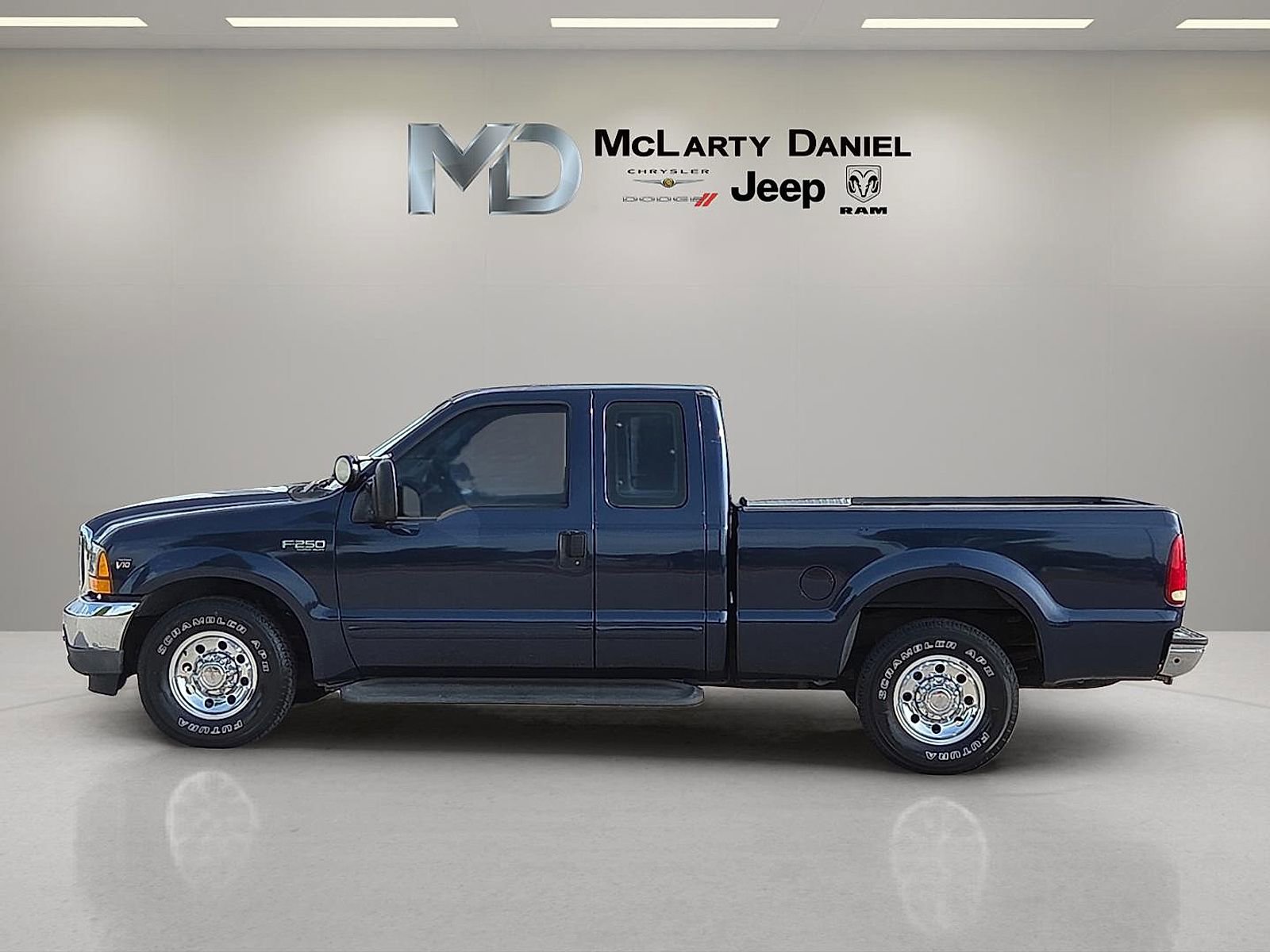 Used 2001 Ford F250 2WD SuperCab Super Duty image 3