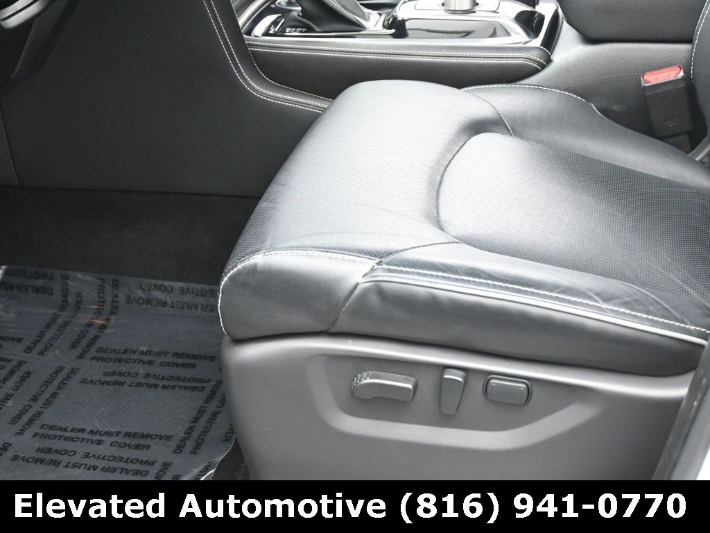 Used 2023 INFINITI QX80 Premium Select w/ All-Season Package image 16