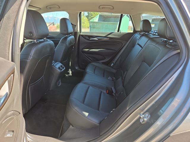 Used 2018 Buick Regal Essence w/ Driver Confidence Package #1 AWD/4WD image 32
