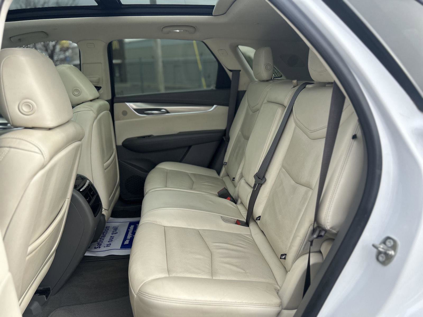 Used 2018 Cadillac XT5 Premium Luxury AWD/4WD image 14