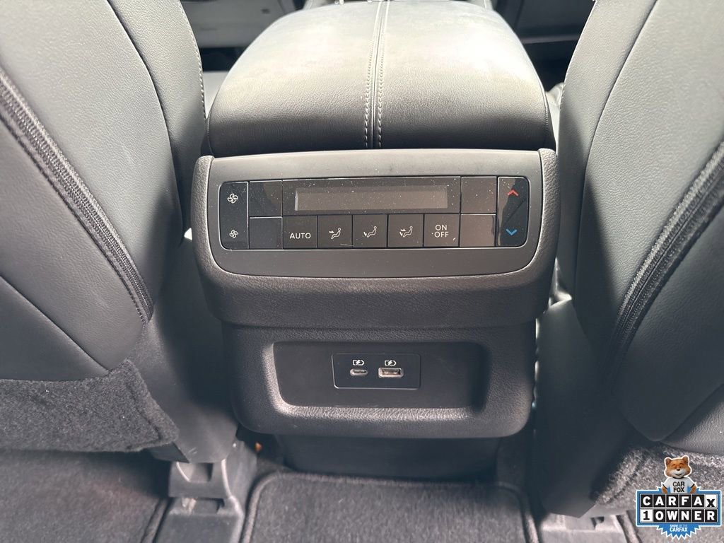 Used 2025 Nissan Pathfinder SL image 52