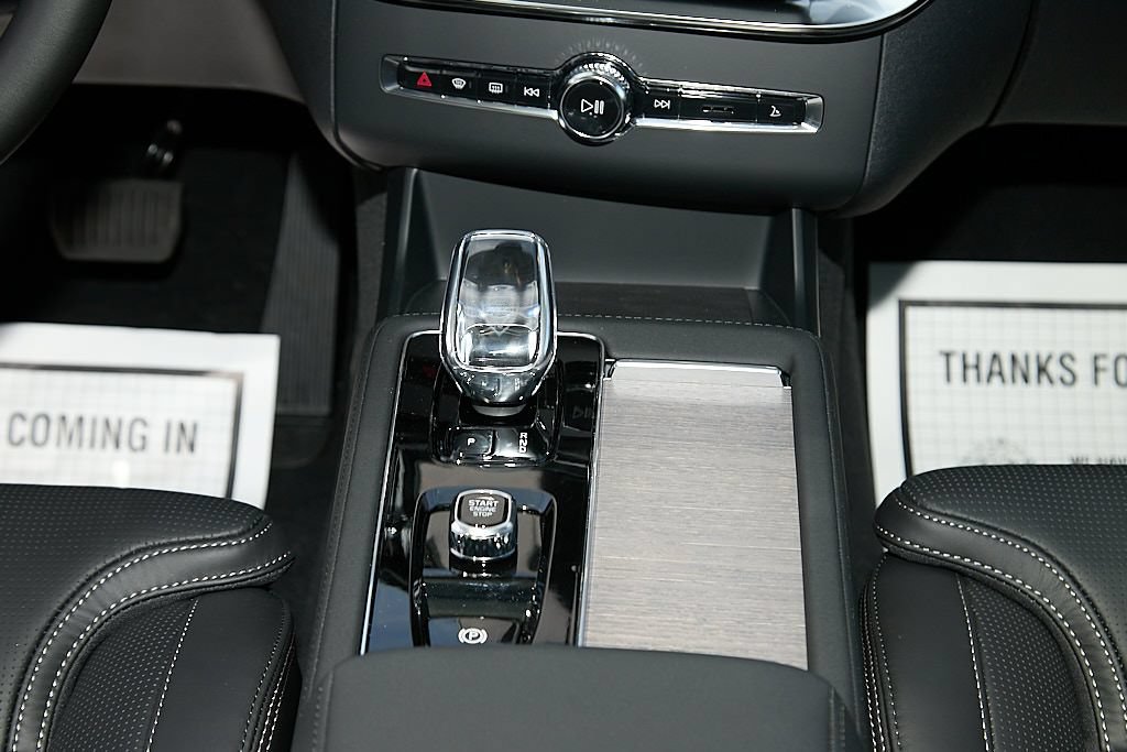 New 2026 Volvo XC90 T8 Ultra w/ Lounge Package AWD/4WD image 30