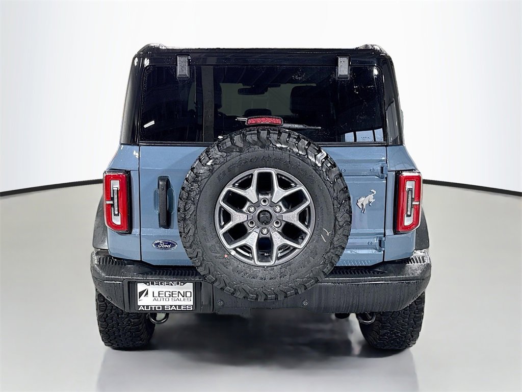 Used 2025 Ford Bronco Badlands image 8