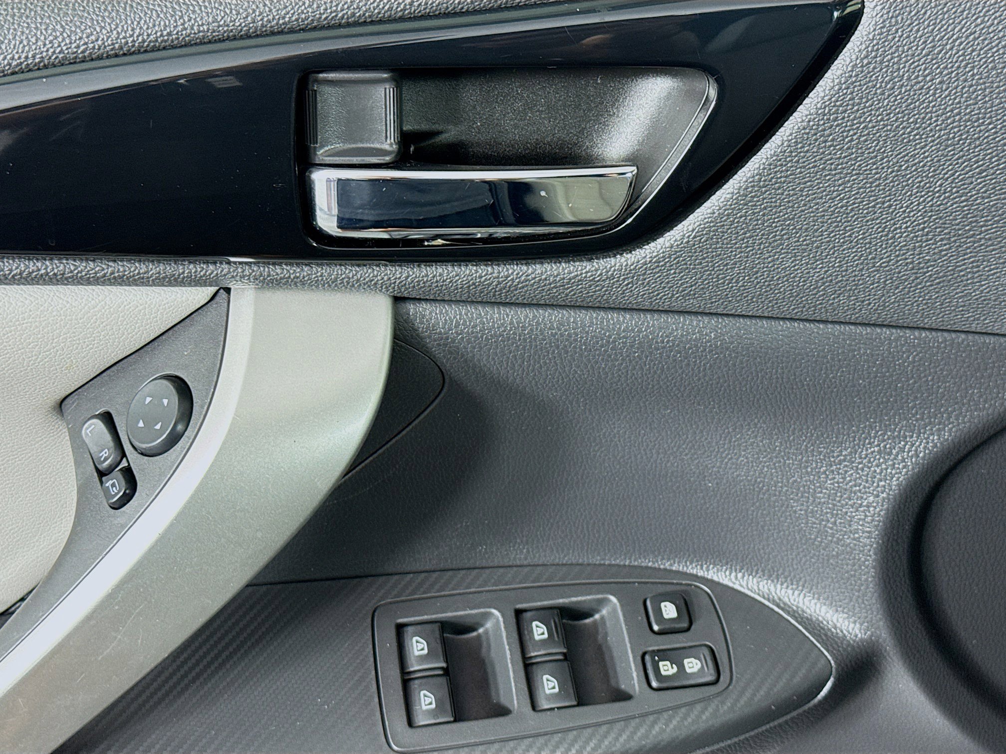 Used 2022 Mitsubishi Eclipse Cross SEL image 23