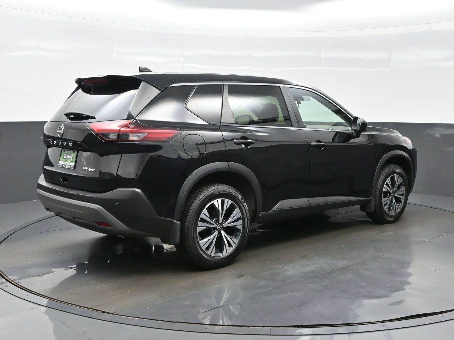 Used 2023 Nissan Rogue SV AWD/4WD image 8