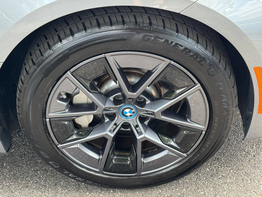 Used 2023 BMW i4 eDrive35 w/ Premium Package RWD image 16