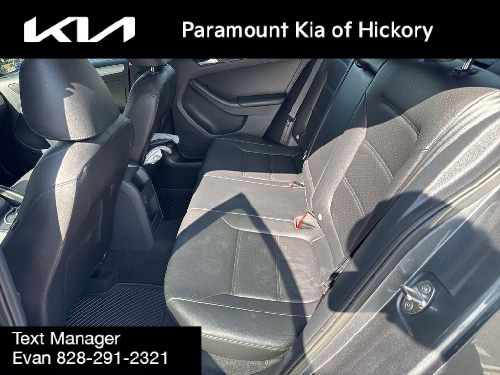Used 2017 Volkswagen Jetta SE FWD image 10