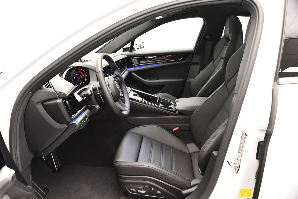 Certified 2024 Porsche Panamera 4 image 5