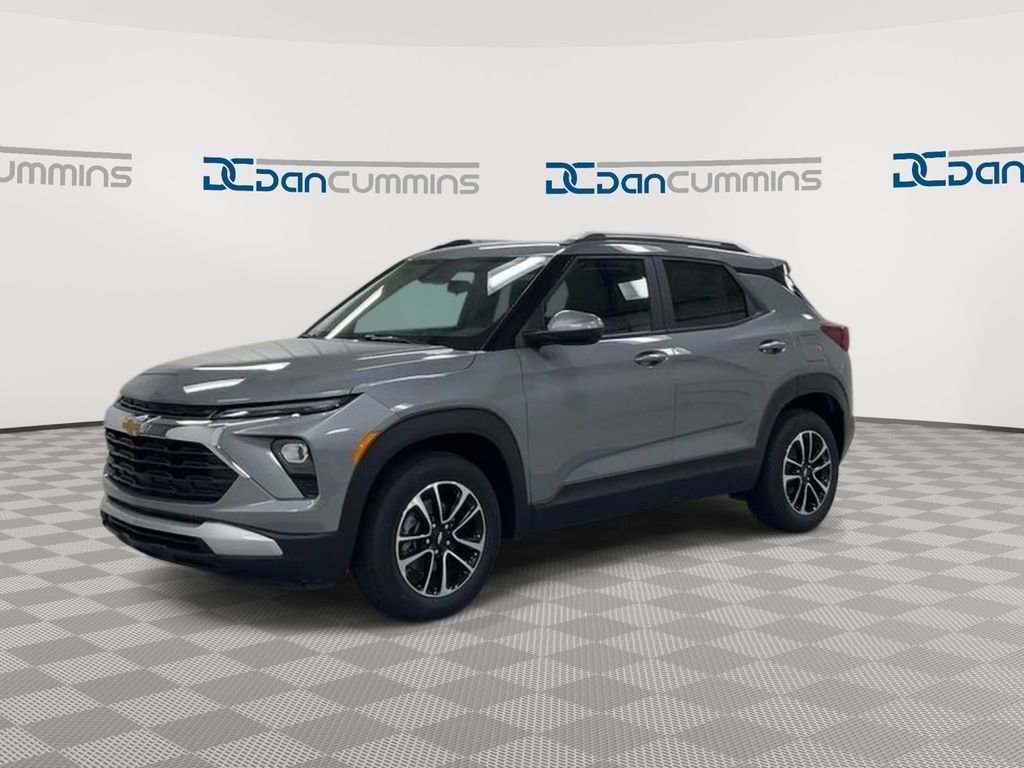 Used 2024 Chevrolet TrailBlazer LT w/ Driver Confidence Package FWD image 4