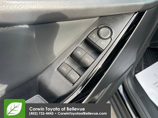 Used 2026 Chevrolet Equinox LT w/ Convenience Package II image 11