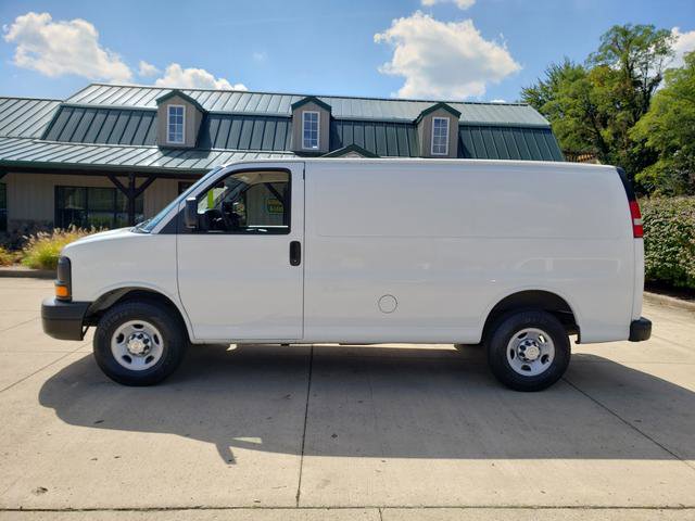 Used 2014 Chevrolet Express 2500 image 10