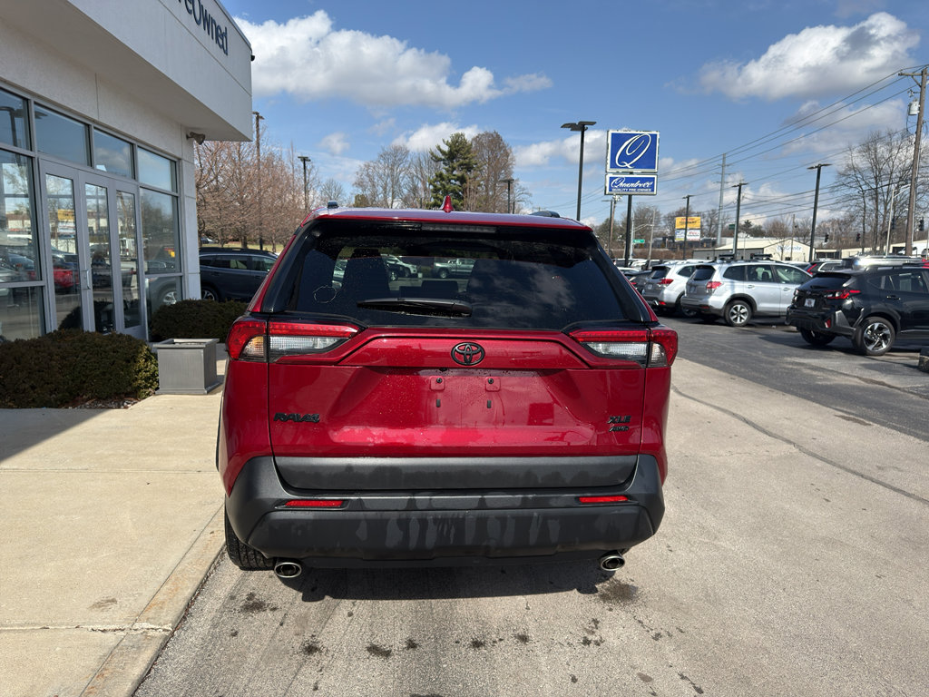 Used 2023 Toyota RAV4 XLE image 4