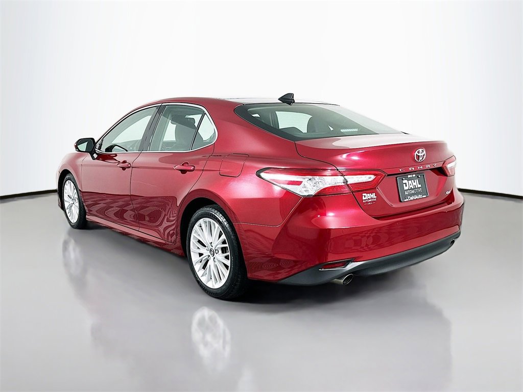 Used 2018 Toyota Camry XLE image 8