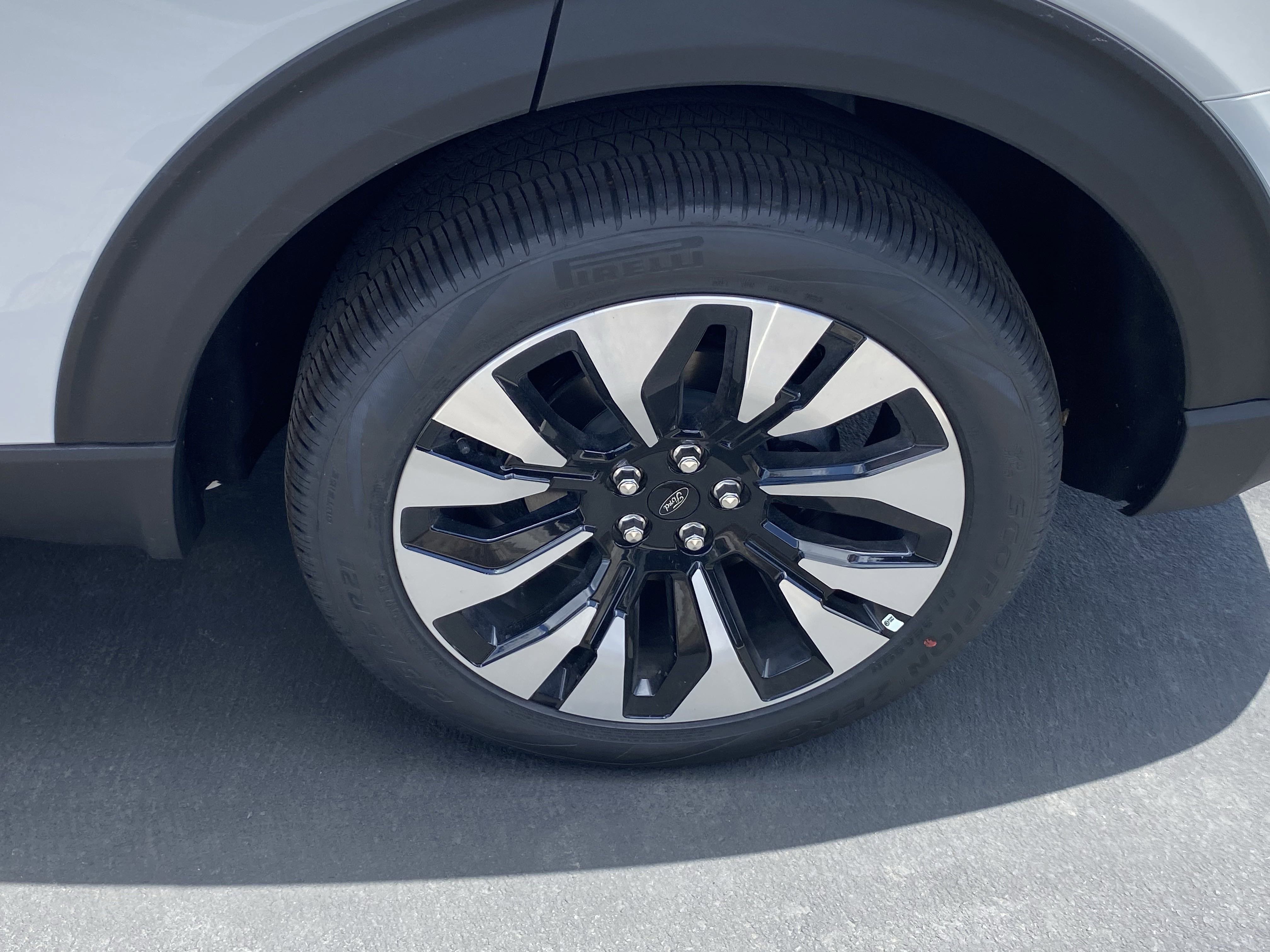 New 2025 Ford Explorer Platinum w/ LUX Leather Package image 20