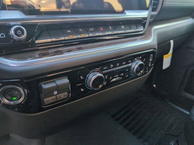 New 2025 GMC Sierra 1500 Elevation image 24