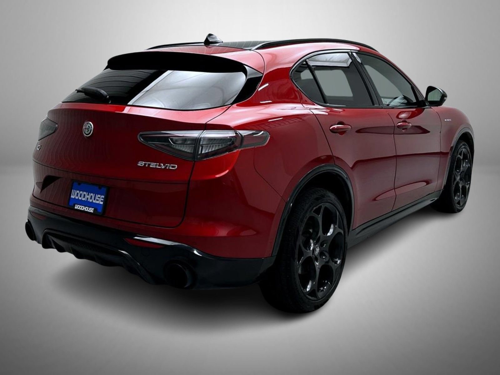 Used 2024 Alfa Romeo Stelvio Veloce AWD/4WD image 5