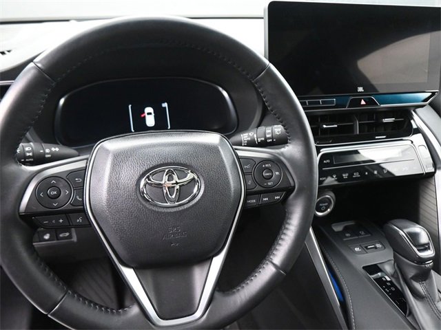 Used 2023 Toyota Venza Limited image 18