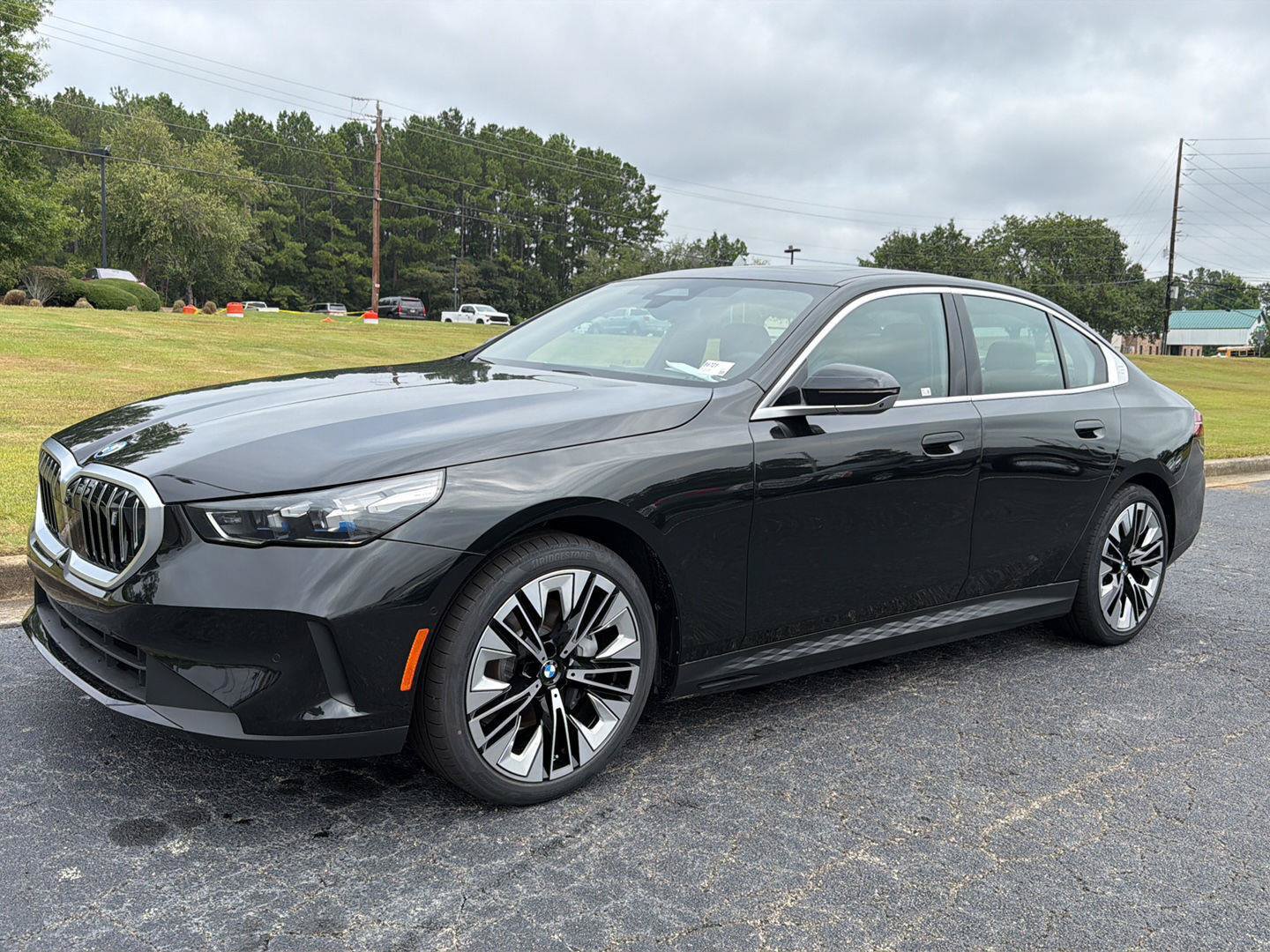 New 2027 BMW i5 eDrive40 w/ Premium Package RWD image 2