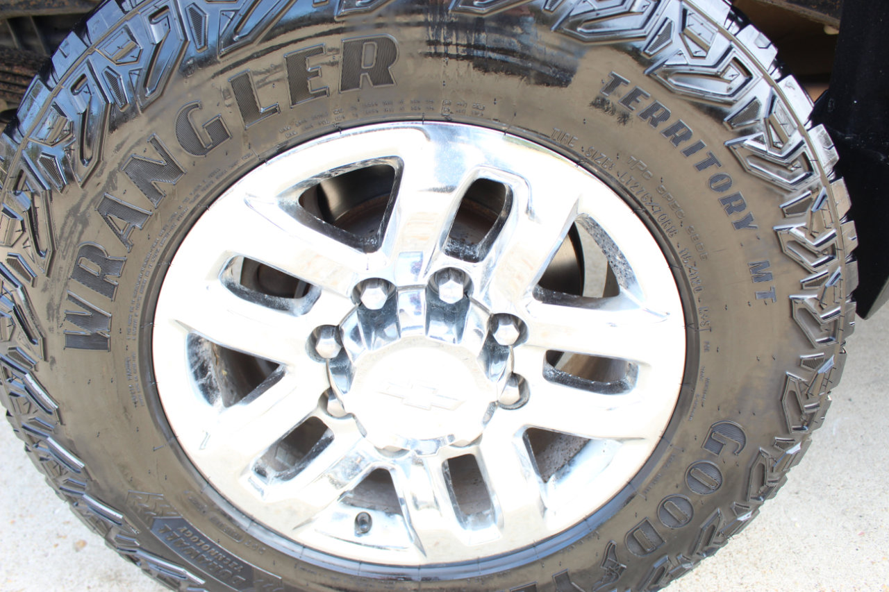 Used 2016 Chevrolet Silverado 2500 LTZ w/ Duramax Plus Package image 38