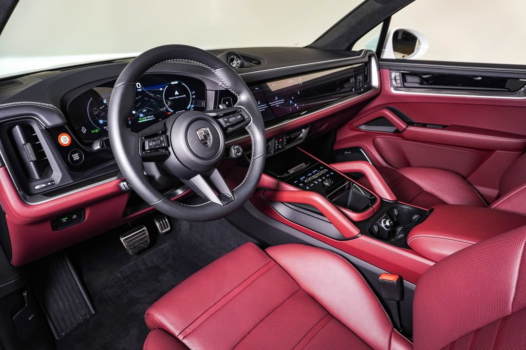 New 2026 Porsche Cayenne Turbo AWD/4WD image 4