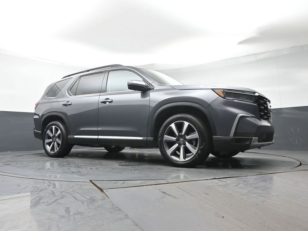 Used 2025 Honda Pilot Elite image 35