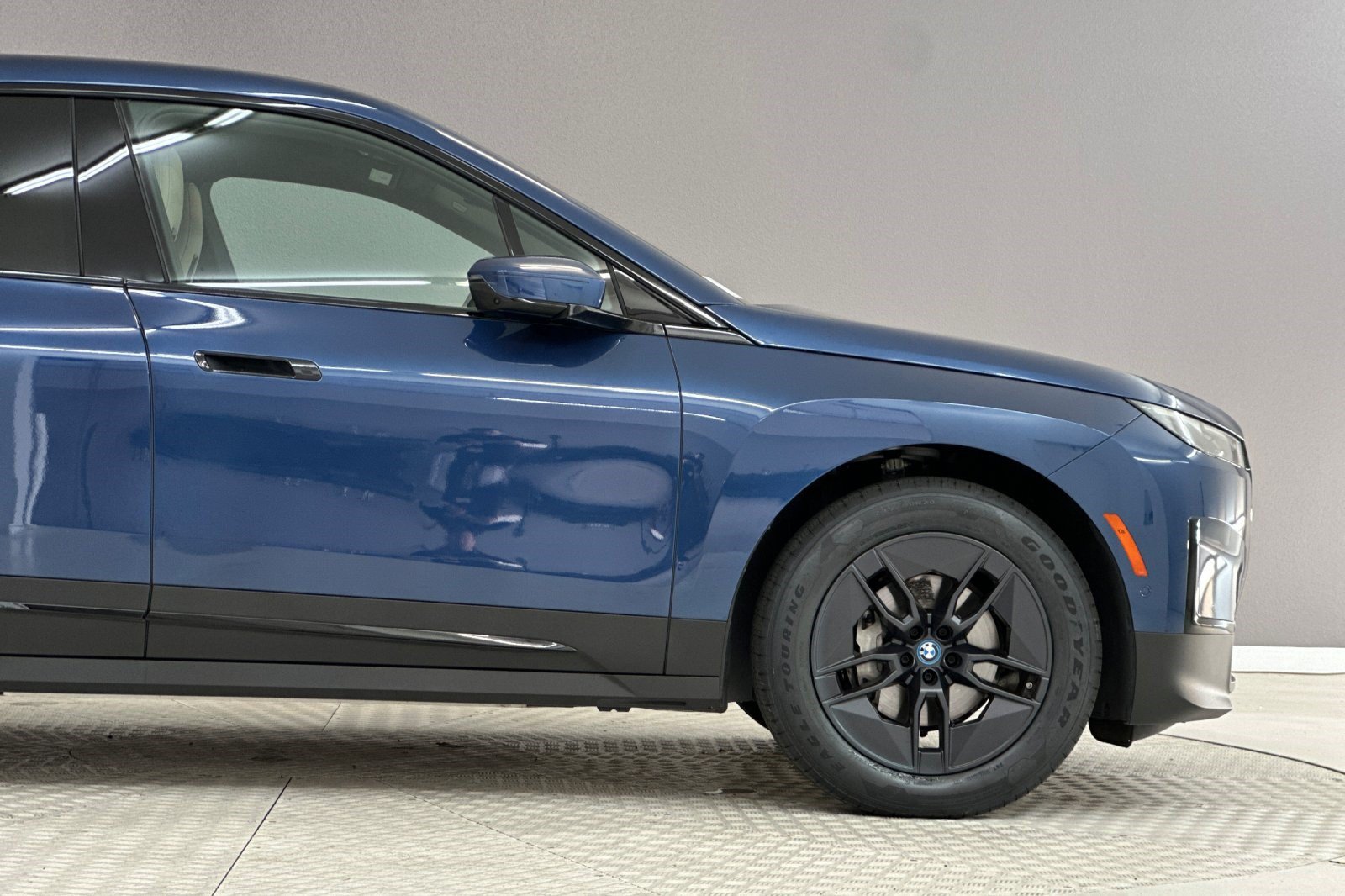 Certified 2024 BMW iX xDrive50 AWD/4WD image 36