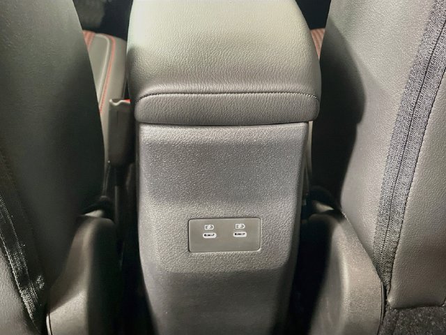 New 2026 Nissan Kicks SR FWD image 15