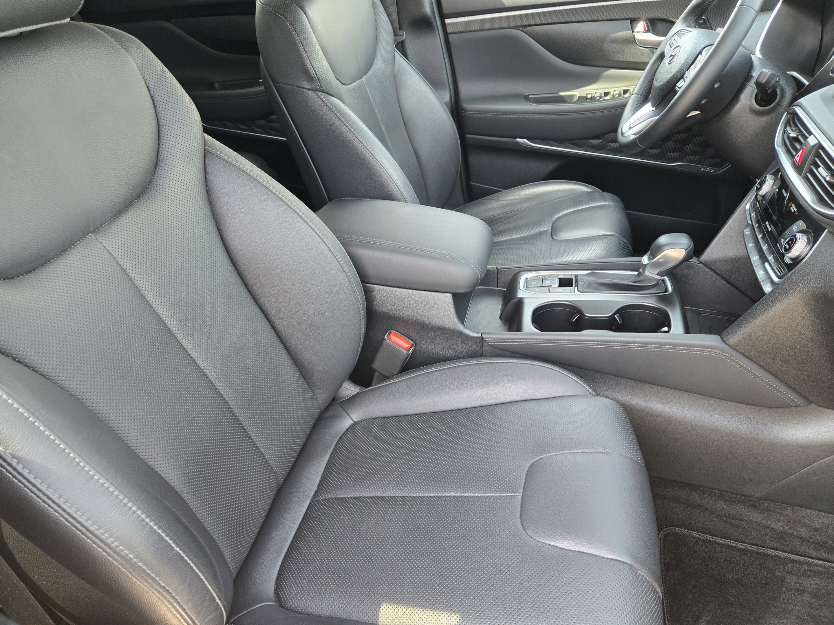 Used 2020 Hyundai Santa Fe Limited w/ Cargo Package FWD image 10