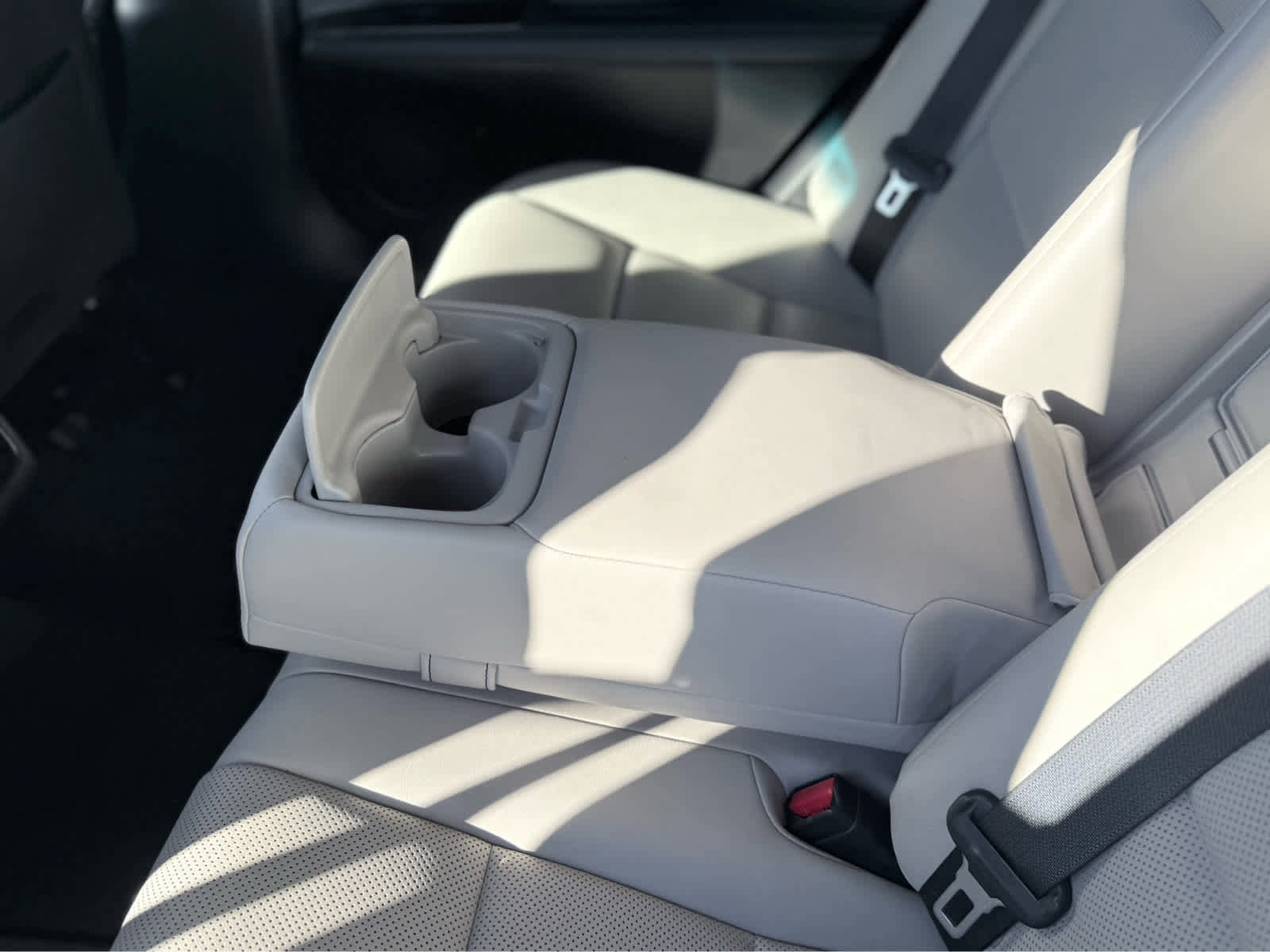 Used 2016 Lexus ES 350 w/ Navigation System Package image 32