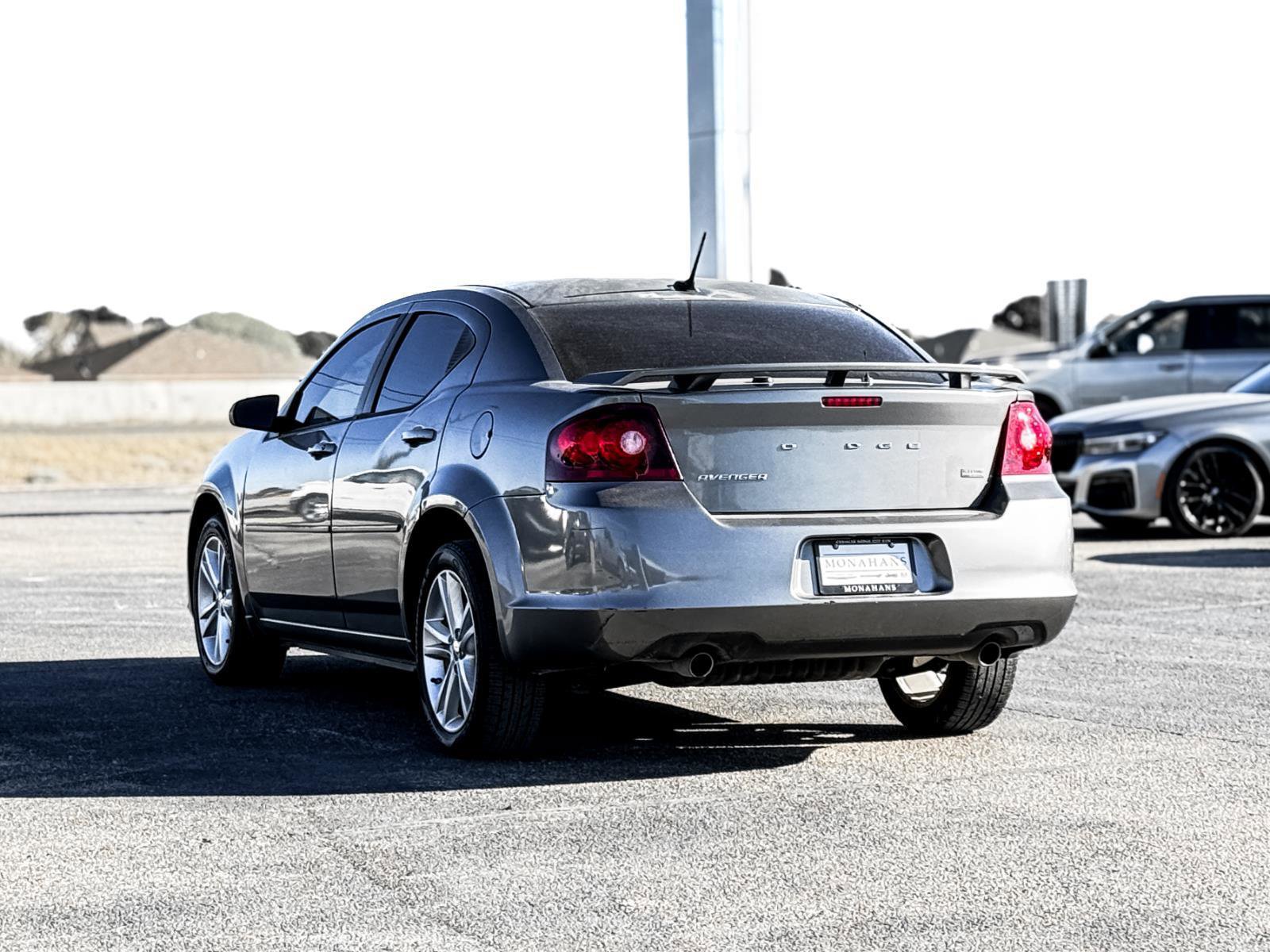 Used 2012 Dodge Avenger SE image 7