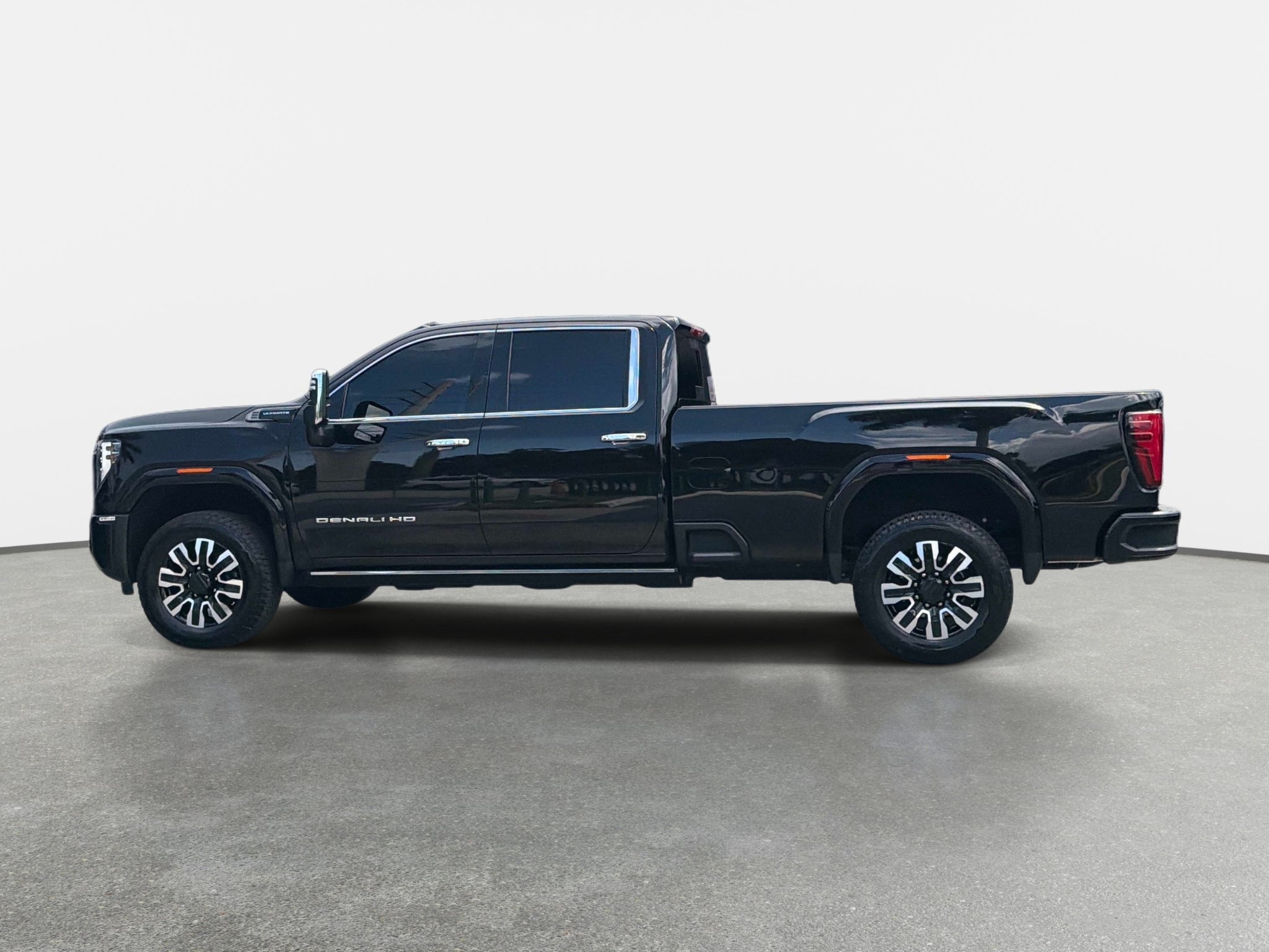 Used 2025 GMC Sierra 2500 Denali Ultimate w/ Max Trailering Package AWD/4WD image 10