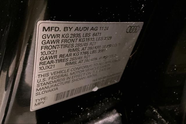 Used 2025 Audi Q8 Premium Plus w/ Premium Plus Package image 35