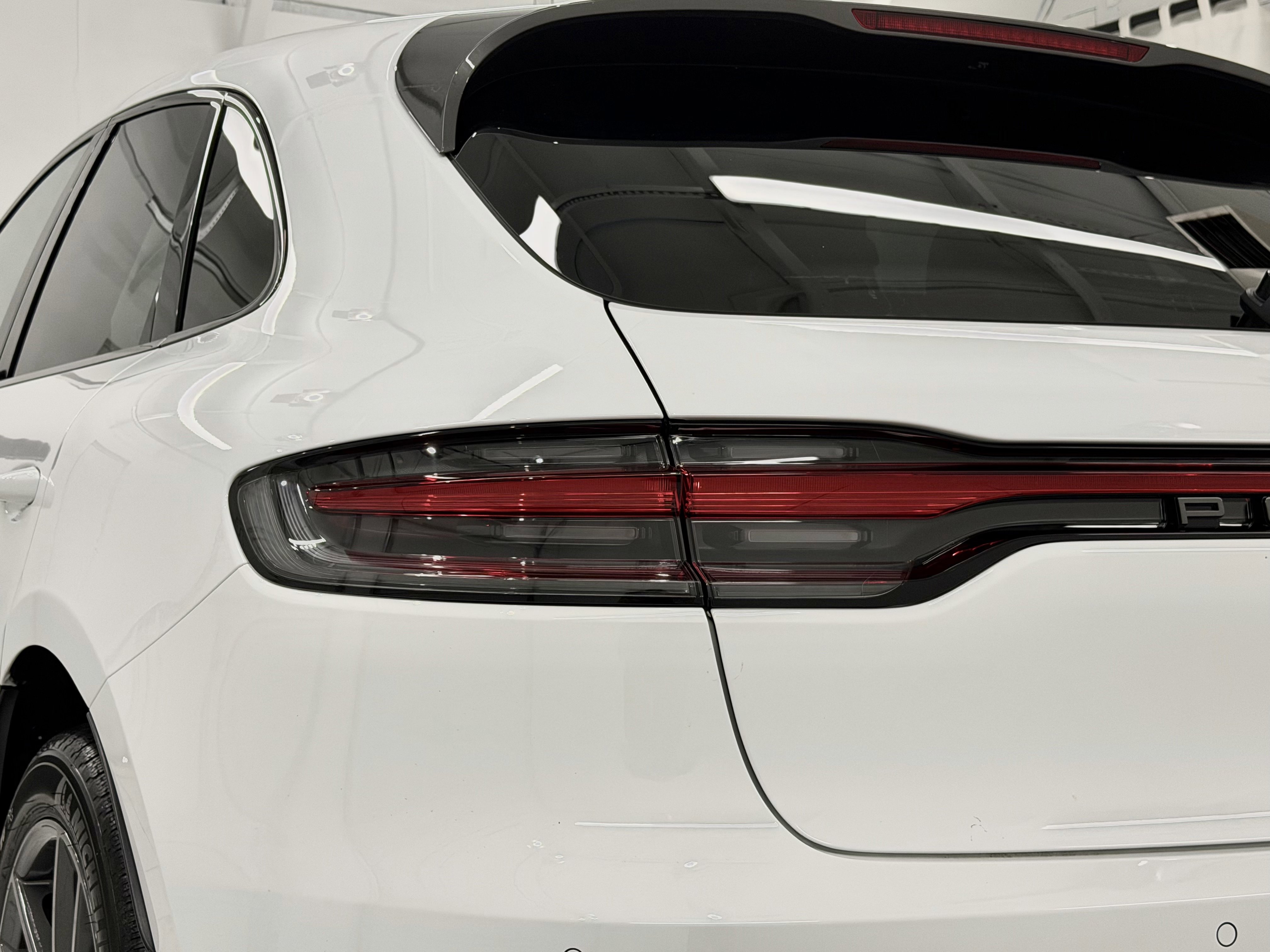 New 2026 Porsche Macan Turbo image 18