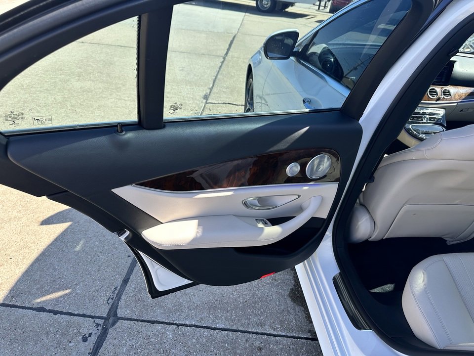 Used 2017 Mercedes-Benz E 300 4MATIC image 12